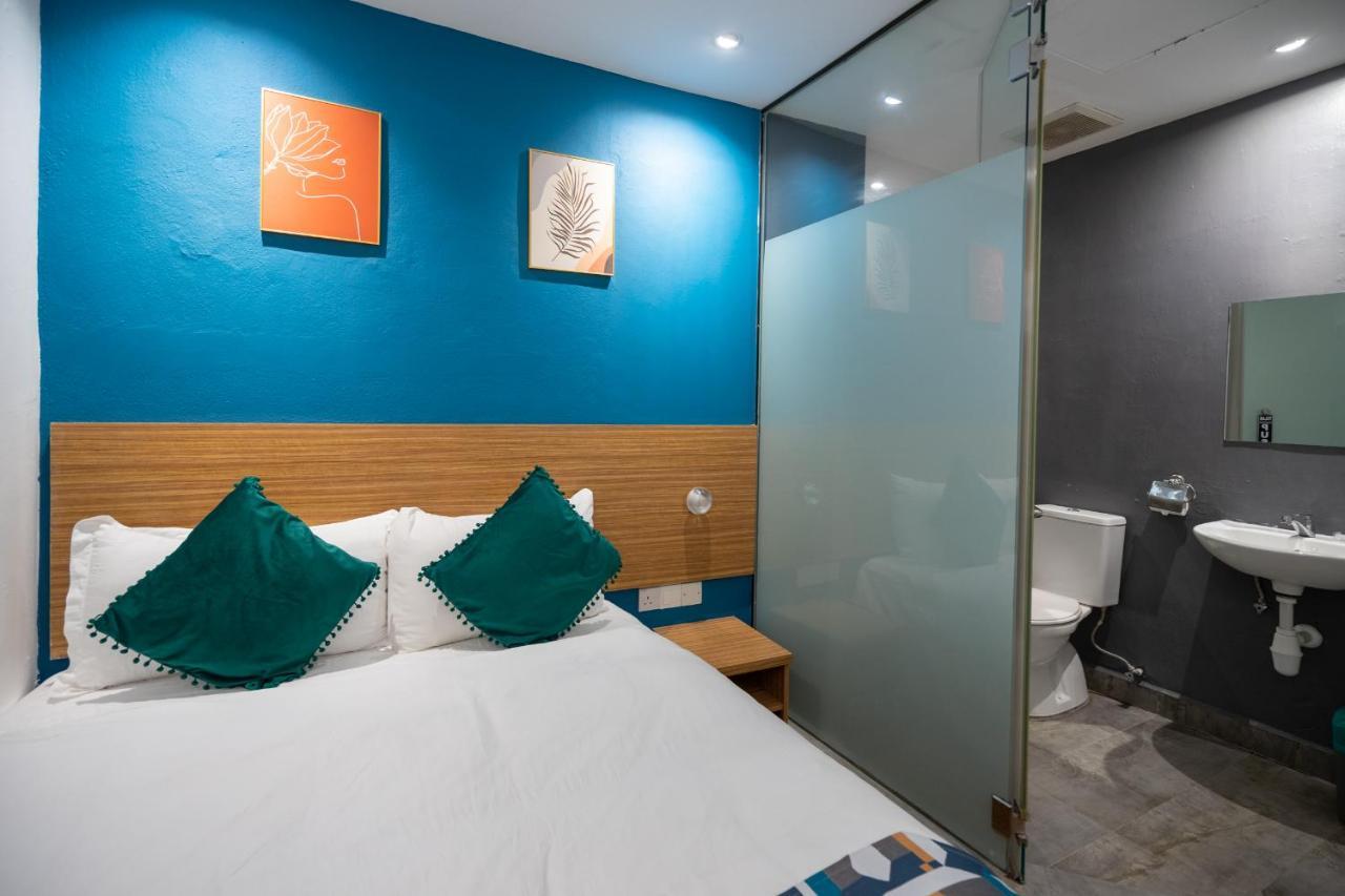 Inn Apollo 2*